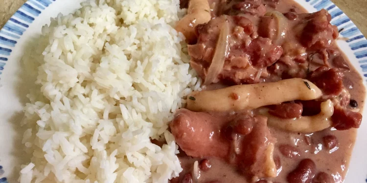 10 Foods That We Enjoy And Should Not!